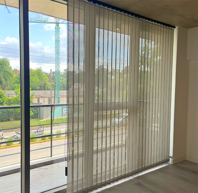 Cortina de Bandas Verticales